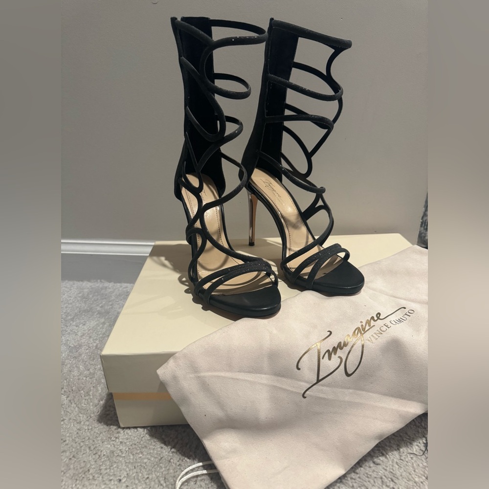 Vince Camuto Daisi Blqck Heels